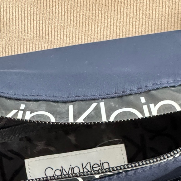Calvin Klein Navy Belt Bag - Picture 3 of 3